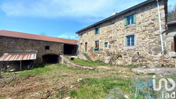 Ferme 4 pièces de 110 m² à Saint-Genest-Malifaux (42660)