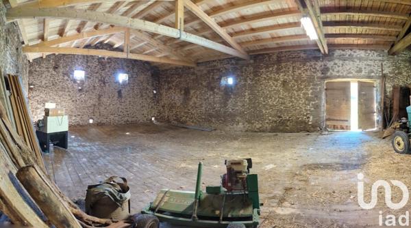 Ferme 4 pièces de 110 m² à Saint-Genest-Malifaux (42660)