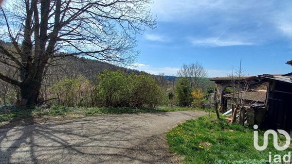 Ferme 4 pièces de 110 m² à Saint-Genest-Malifaux (42660)