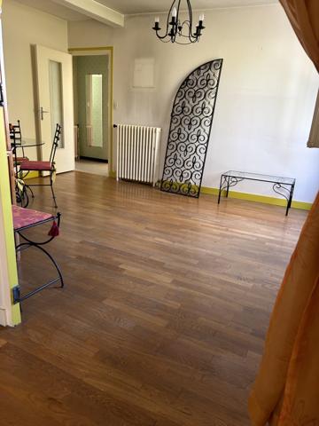 DIJON MONTMUZARD - APPARTEMENT 3 CHAMBRES - CAVE - GARAGE