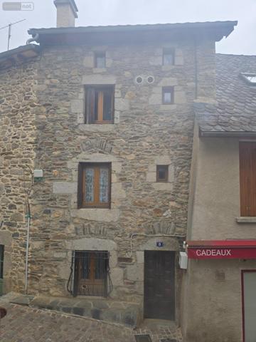 Maison de ville à vendre à Chaudes-Aigues dans le Cantal (15110), ref : 1003101
