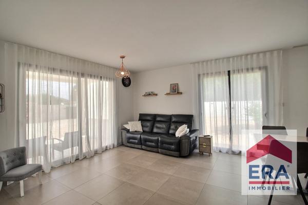 Ensemble immobilier - 3 maisons + terrain 1400m²