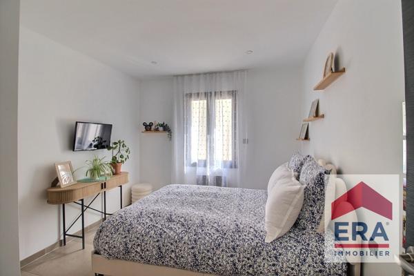 Ensemble immobilier - 3 maisons + terrain 1400m²