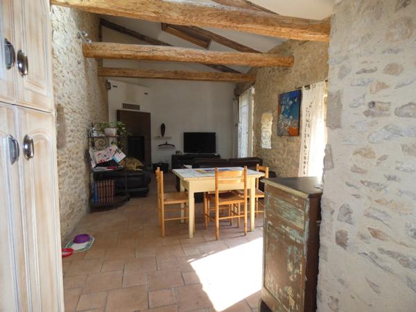 Laudun-maison de village 90m² avec cour et terrasse