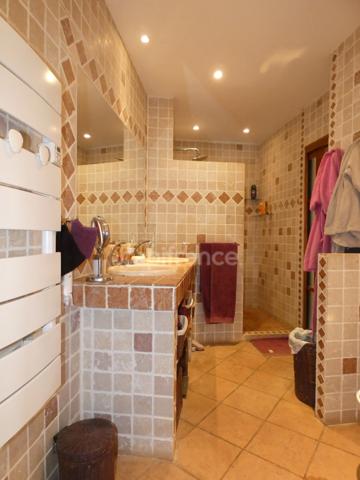 Laudun-maison de village 90m² avec cour et terrasse