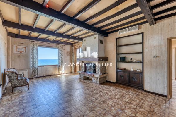 CAP D'ANTIBES VILLA ENTIEREMENT A RENOVER VUE MER