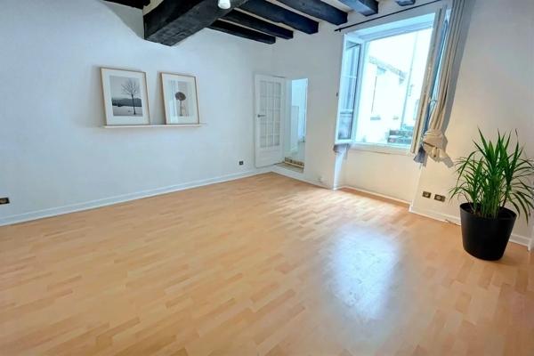Appartement Nantes 3 pièce(s) 61.79 m2 meublé avec balcon et stationnement