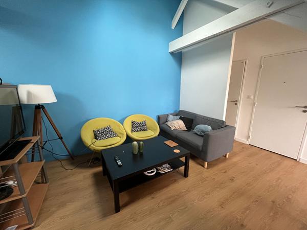 Appartement Nantes 3 pièce(s) 61.79 m2 meublé avec balcon et stationnement
