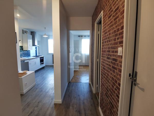 Appartement Nantes 3 pièce(s) 61.79 m2 meublé avec balcon et stationnement