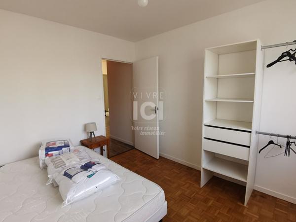 Appartement Nantes 3 pièce(s) 61.79 m2 meublé avec balcon et stationnement