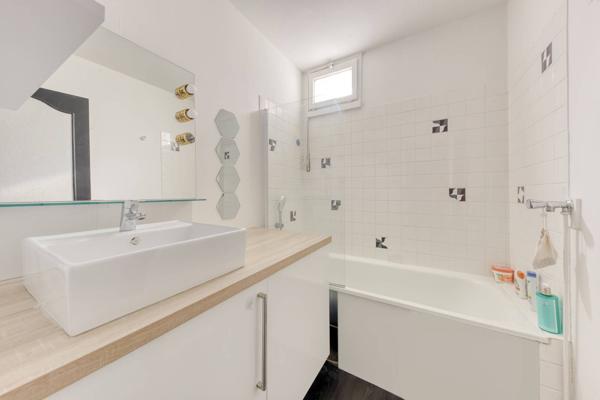 Appartement Roissy En Brie 2 pièce(s) 56 m2