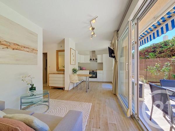 Appartement F2 Bis à vendre  3 pièces - 40,09 m 2   LE GOLFE JUAN  - 06