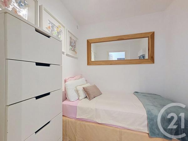 Appartement F2 Bis à vendre  3 pièces - 40,09 m 2   LE GOLFE JUAN  - 06