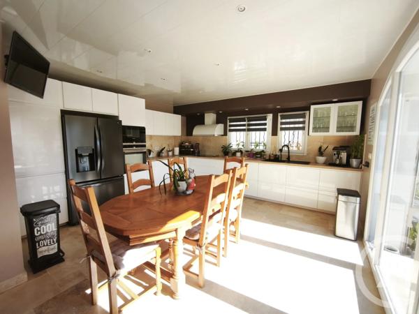 Maison à vendre  3 pièces - 84 m 2   MARIGNANE  - 13