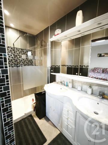 Maison à vendre  3 pièces - 84 m 2   MARIGNANE  - 13