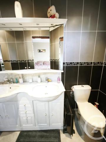 Maison à vendre  3 pièces - 84 m 2   MARIGNANE  - 13