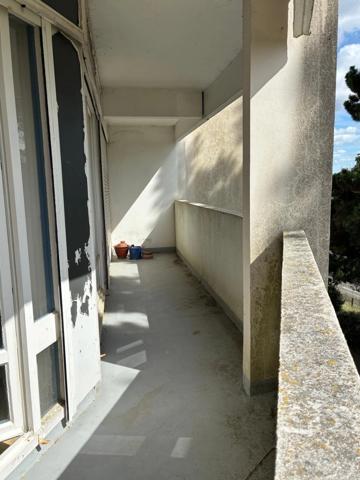 Appartement T4 de 84m2 avec grand balcon terrasse