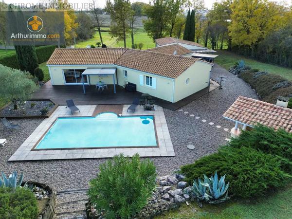 Vente                                                      Maison
                        
                     7 pièces                      158 m2                     à Virazeil