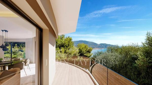 ROQUEBRUNE CAP MARTIN LE CAP - VILLA A RENOVER 6 CHAMBRES- VUE MER - PISCINE- GARAGES - PERMIS ACCEPTE ET PURGE