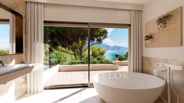 ROQUEBRUNE CAP MARTIN LE CAP - VILLA A RENOVER 6 CHAMBRES- VUE MER - PISCINE- GARAGES - PERMIS ACCEPTE ET PURGE