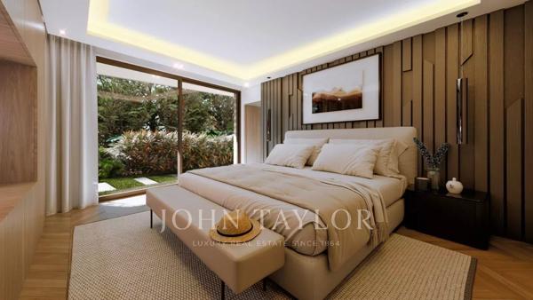 ROQUEBRUNE CAP MARTIN LE CAP - VILLA A RENOVER 6 CHAMBRES- VUE MER - PISCINE- GARAGES - PERMIS ACCEPTE ET PURGE