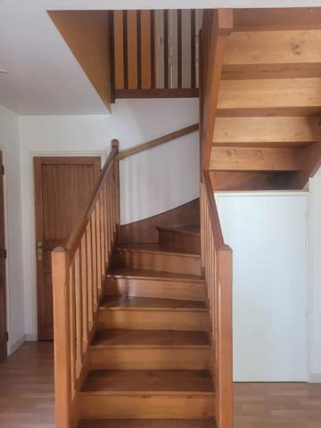 Maison spacieuse à vendre à Saint-Avertin - 5 chambres, jardin et garage