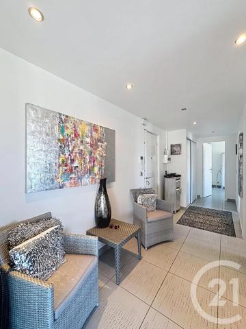 Appartement F3 à vendre  3 pièces - 75,60 m 2   CANNES  - 06