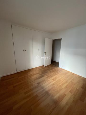 Location Appartement 5 pièces 124.35 m² - Paris 75017