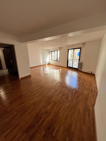 Location Appartement 5 pièces 124.35 m² - Paris 75017