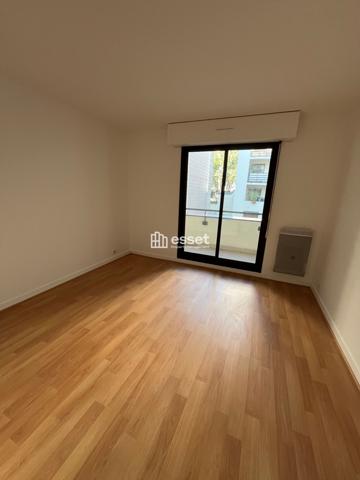 Location Appartement 5 pièces 124.35 m² - Paris 75017