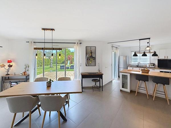 Maison de 175 m² avec T2 indépendant · Terrain 1 100 m² · Elven · 15 min de Vannes