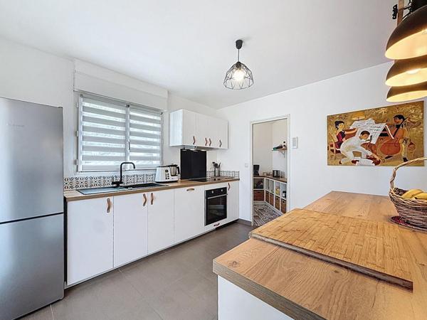 Maison de 175 m² avec T2 indépendant · Terrain 1 100 m² · Elven · 15 min de Vannes