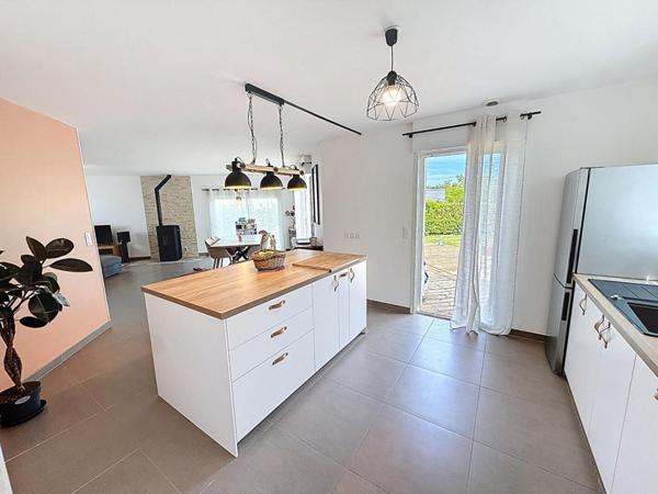 Maison de 175 m² avec T2 indépendant · Terrain 1 100 m² · Elven · 15 min de Vannes