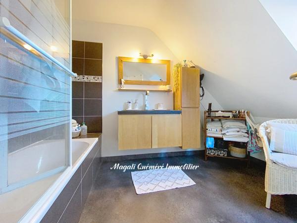 Bédée (35137) Jolie maison familiale 5 pièces + mezzanine avec piscine