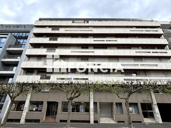 À vendre Local commercial 451 m² - Saint-brieuc 22000