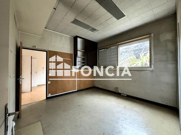 À vendre Local commercial 451 m² - Saint-brieuc 22000