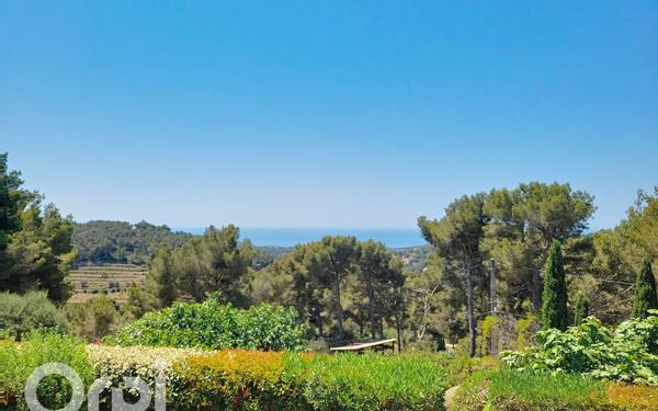 Maison à vendre    6 pièces •  La Cadière-d'Azur