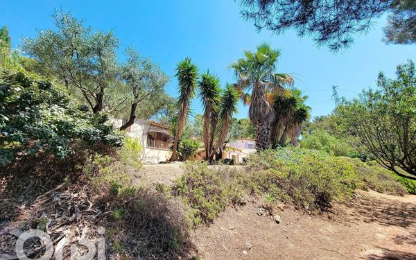 Maison à vendre    6 pièces •  La Cadière-d'Azur