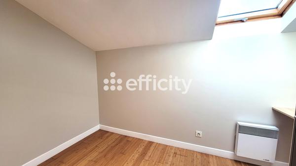 Appartement
         3 pièces
        - 60 m² 215 000 € *