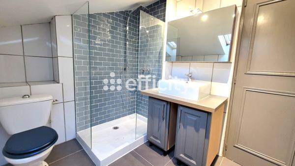 Appartement
         3 pièces
        - 60 m² 215 000 € *