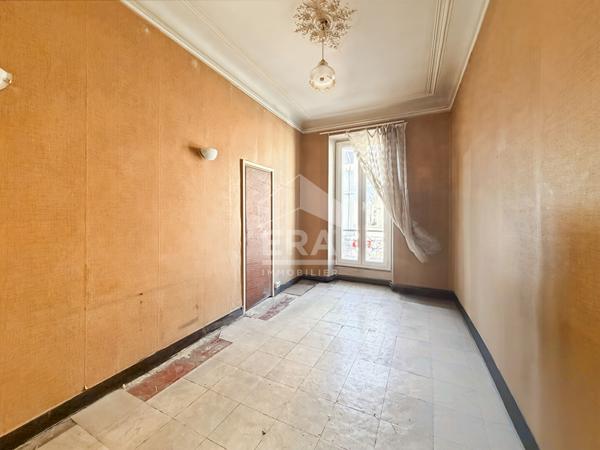 À VENDRE, Appartement, à rénover. T4 de 80 m² avec cave - Secteur Cinq-Avenues