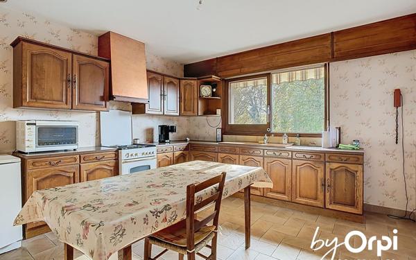 Maison à vendre    5 pièces •  Pionsat