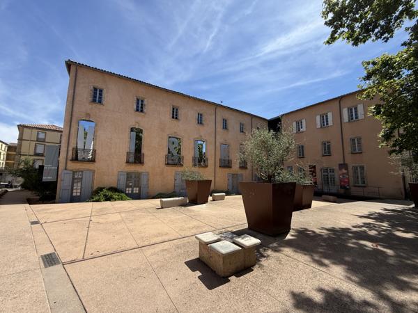 Lodève (34700) lot 3 - appartement - 3 pièces avec terrasse au premier étage - immeuble rénové avec ascenseur