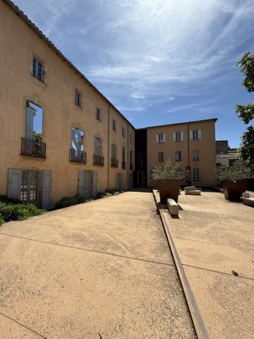 Lodève (34700) lot 3 - appartement - 3 pièces avec terrasse au premier étage - immeuble rénové avec ascenseur