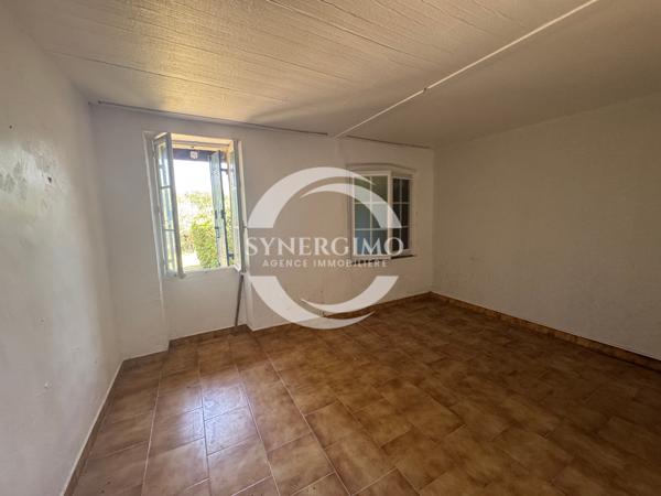 Bonneville-et-Saint-Avit-de-Fumadières (24230) Maison à rénover entièrement