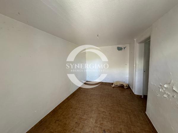 Bonneville-et-Saint-Avit-de-Fumadières (24230) Maison à rénover entièrement