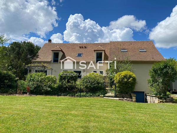 300 m2 au sol, aucun travaux ni vis à vis, studio déjà aménagé, 2038 m2, piscinable,