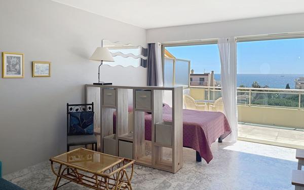 Appartement à vendre    1 pièce • 33 m2 Antibes