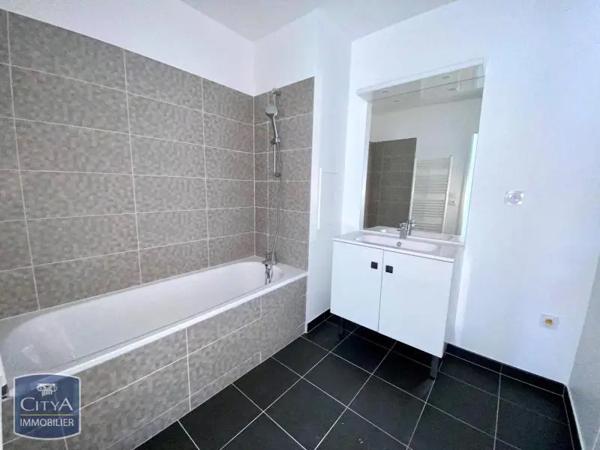 Appartement à louer 3 pièces 65.51m² Les Pavillons-sous-Bois (93320)