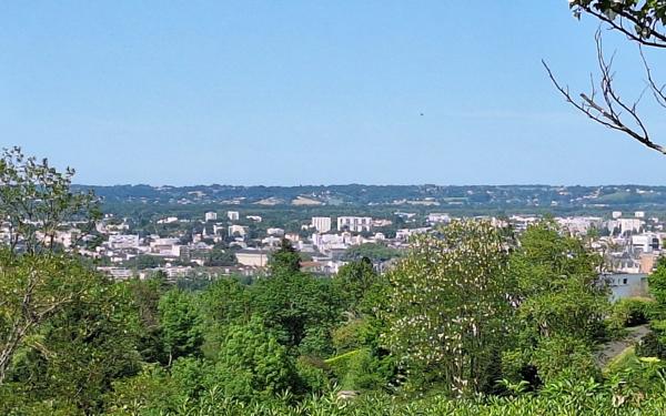 Maison à vendre    9 pièces •  Jurançon